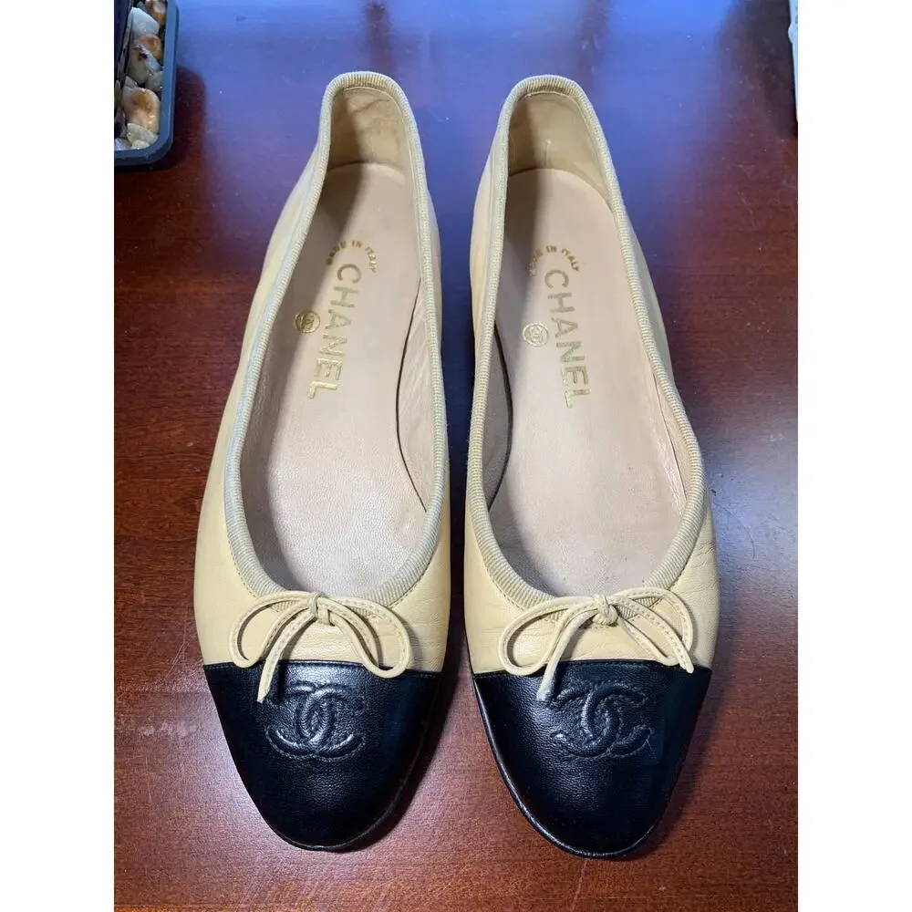 Authentic Chanel Lambskin Leather Ballet Flats EU 36 Two Tone Beige Black CC Tan